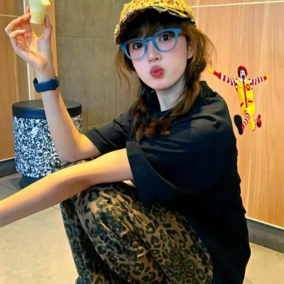 克劳德夫人